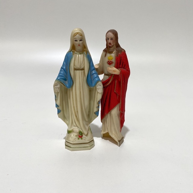 ORNAMENT, Figurine - Mary and Joseph (broken base) 18cm H